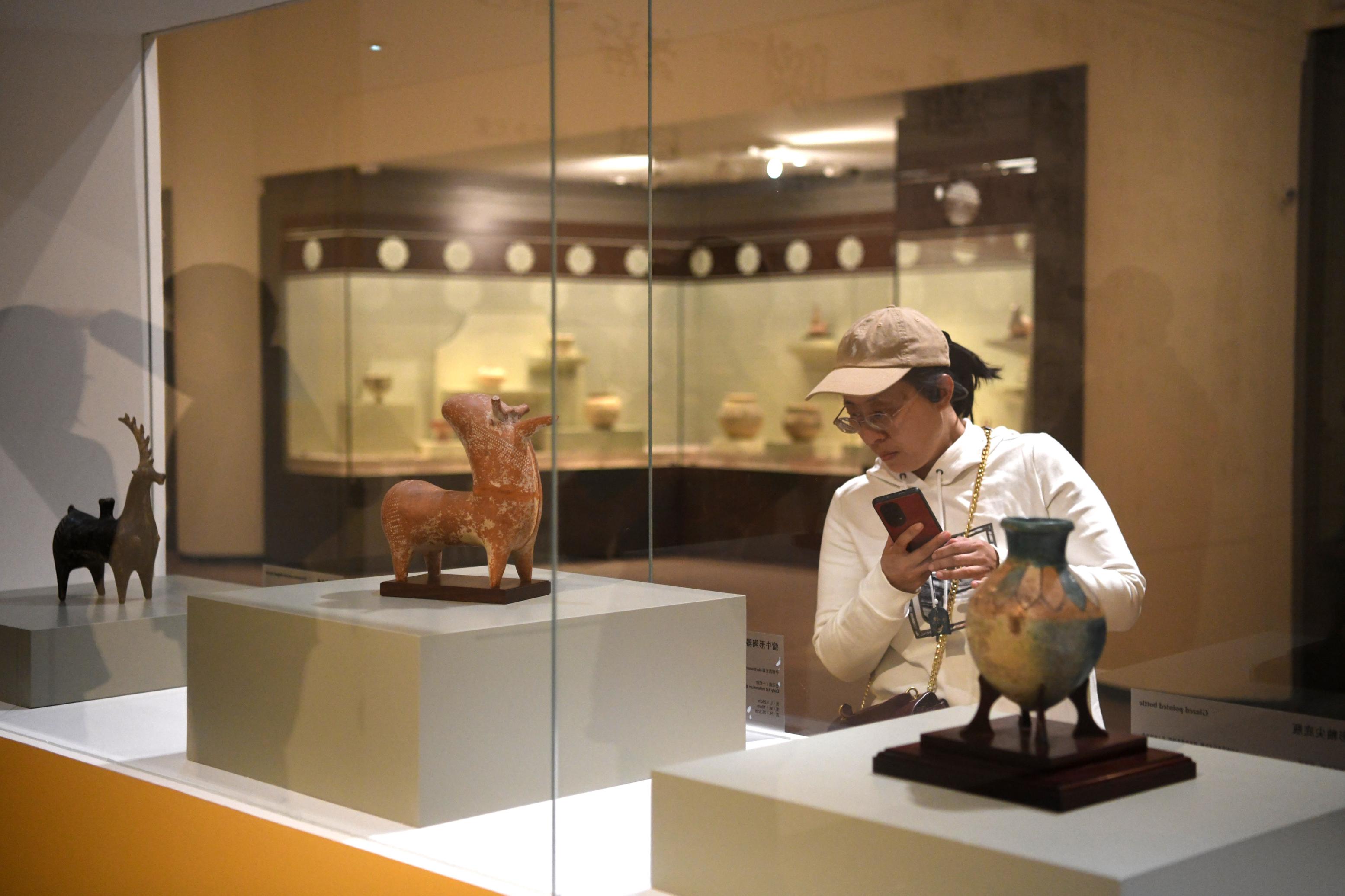 hgx240403-清华艺博馆“古代东西文明交流中的陶瓷艺术”特展1