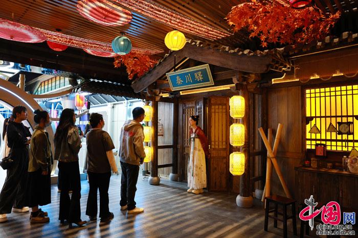 泛亚电竞入口3500平北京最大沉浸式复合VR院线“五一”启幕(图4)